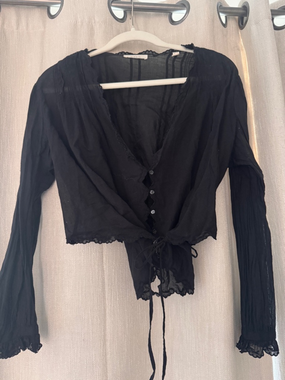 Doen Black Long-Sleeve Tie-Front Blouse